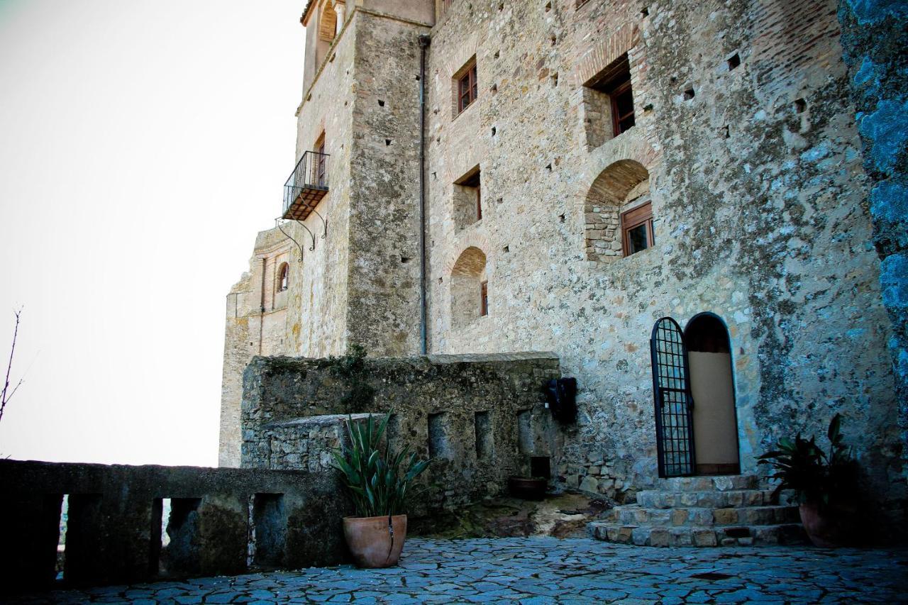 Hotel Tugasa Castillo De Castellar Castellar de la Frontera Luaran gambar