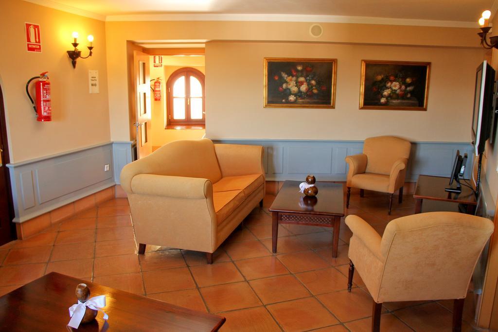 Hotel Tugasa Castillo De Castellar Castellar de la Frontera Luaran gambar
