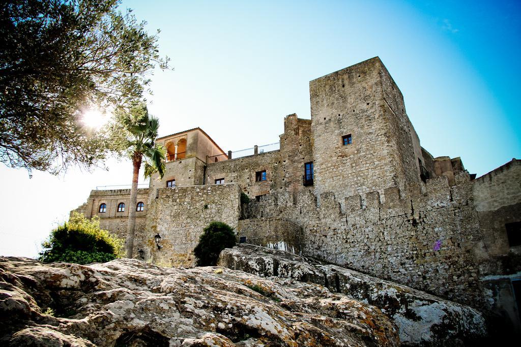 Hotel Tugasa Castillo De Castellar Castellar de la Frontera Luaran gambar